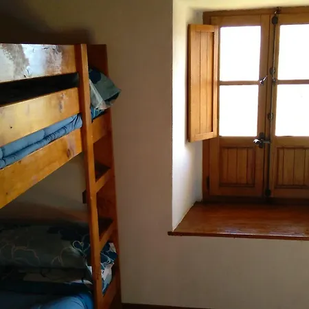 بيت شباب Mandoia Aterpetxea