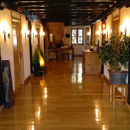 بيت شباب Mandoia Aterpetxea