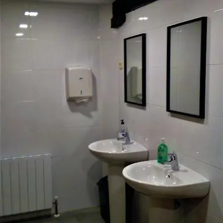 Hostal Mandoia Aterpetxea