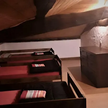 بيت شباب Mandoia Aterpetxea Arantzazu