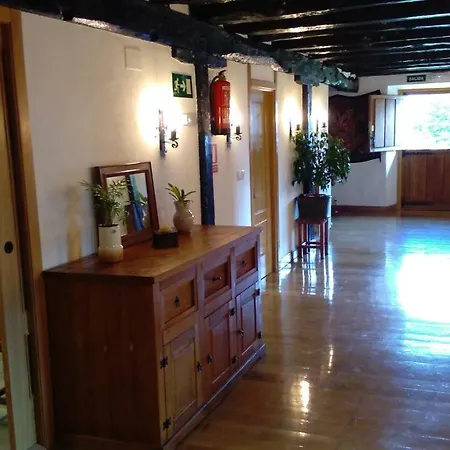 Mandoia Aterpetxea Hostal *