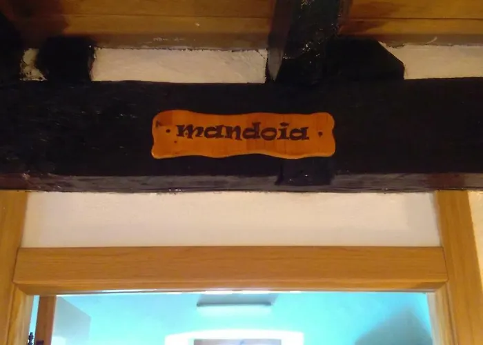 Mandoia Aterpetxea Hostel *